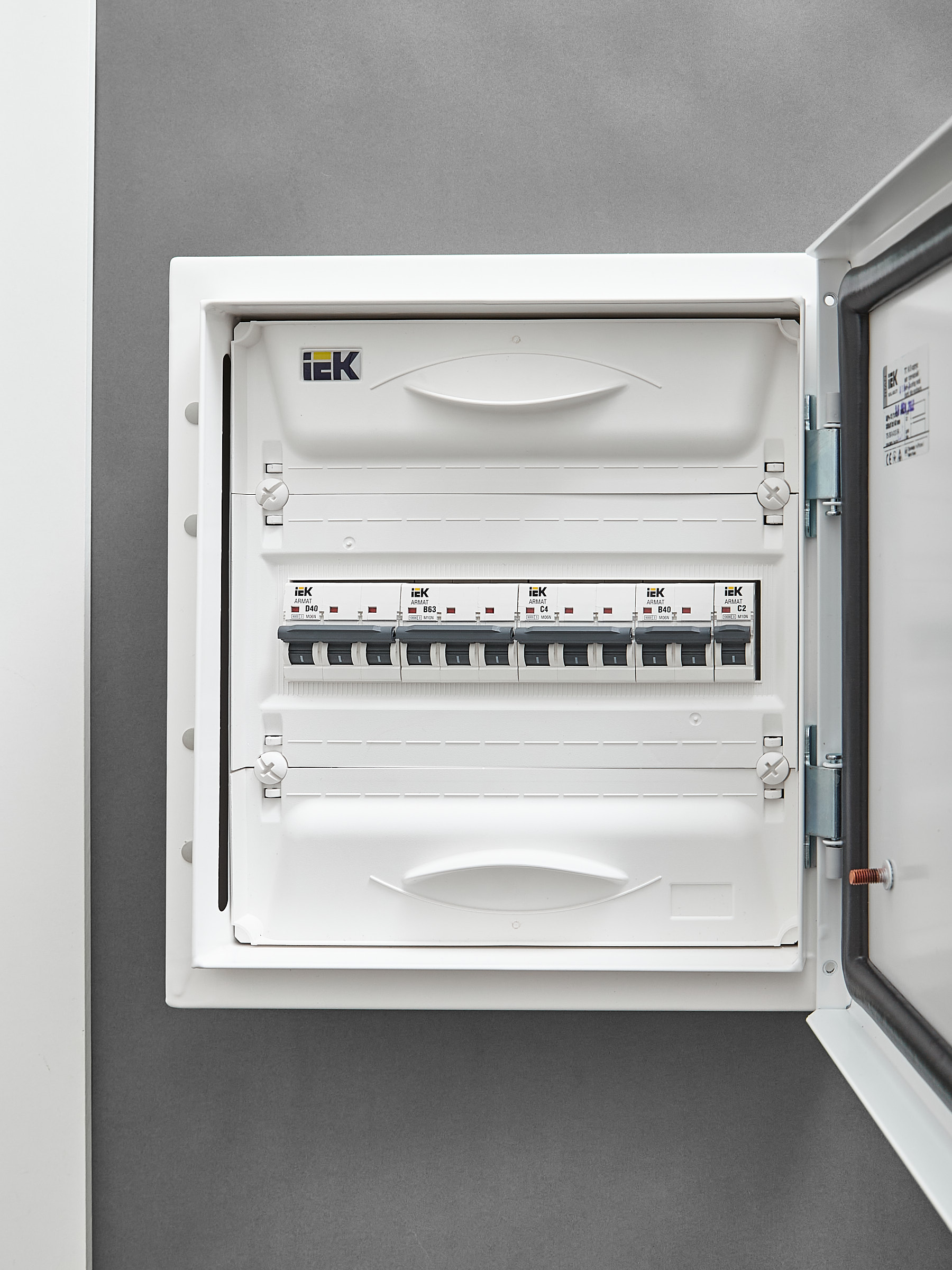 ARMAT Авт. выкл. M10N 3P B 63А IEK