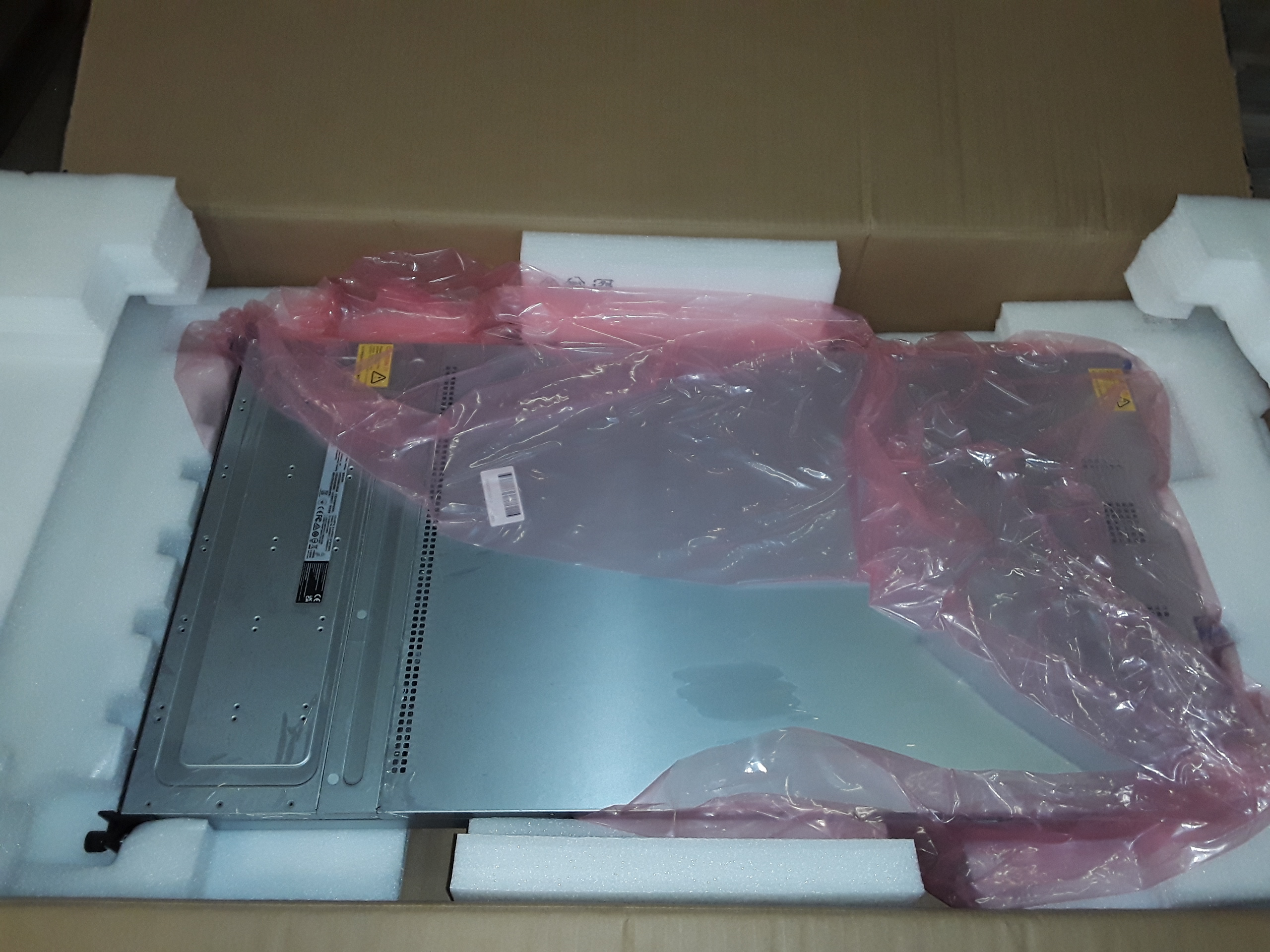 RS700-E11-RS12U/WOCPU/WOM/WOGP U/Z /16R2/WOS/WOA/WON/WOM/WONCRD/WORCRD/EU