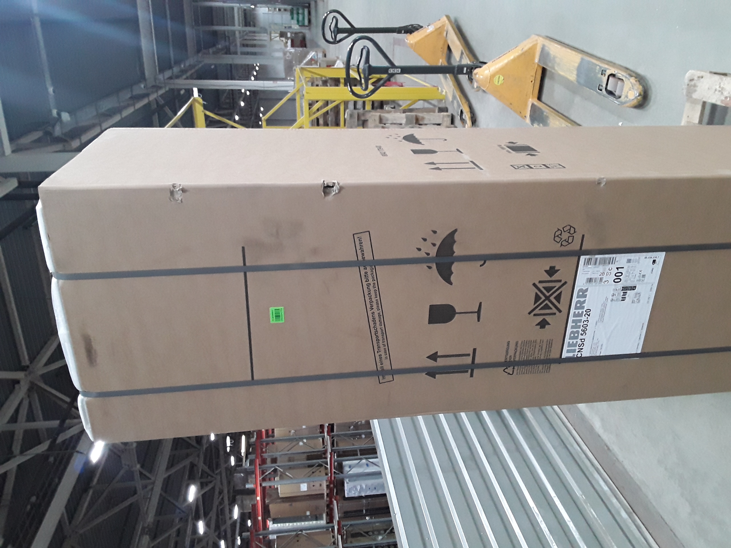 Встраиваемые холодильники Liebherr/ Pure, ниша 194 см, ВхШхГ 1938х541х545 мм, EasyFresh, МК NoFrost 3 контейнера, сенсорный дисплей Touch, door sliding.